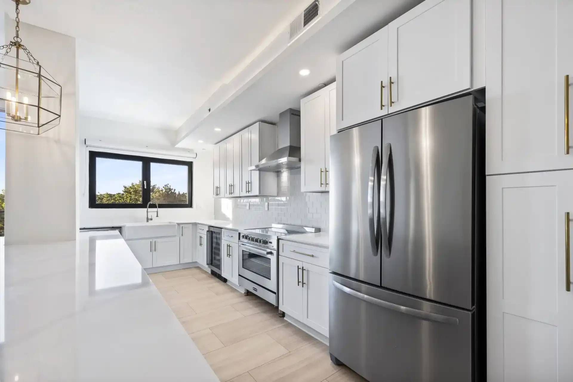 Spacious penthouse kitchen at Ilion Apartments in Marietta, GA.