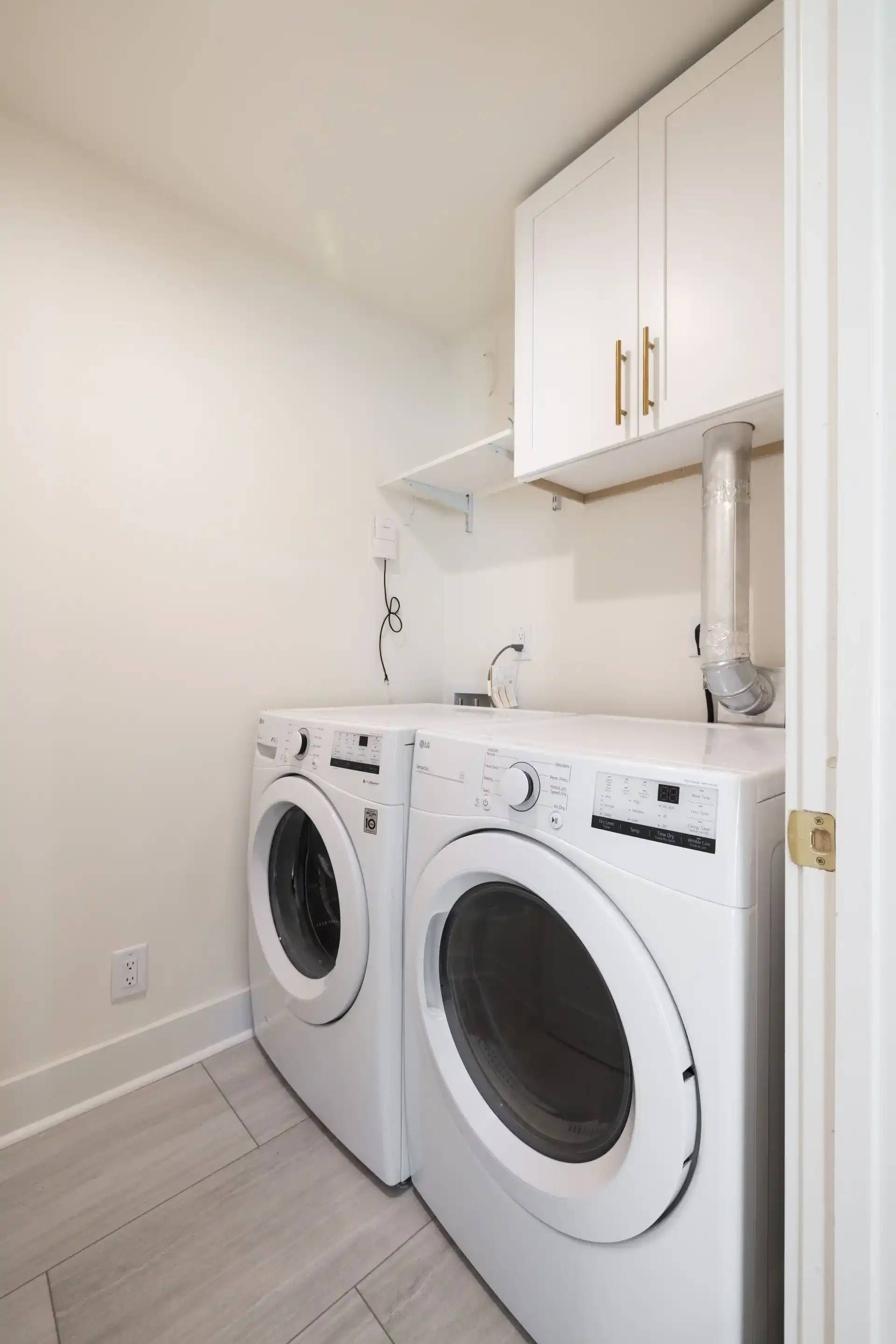 In unit washer and dryer at Ilion Apartments in Marietta, GA.