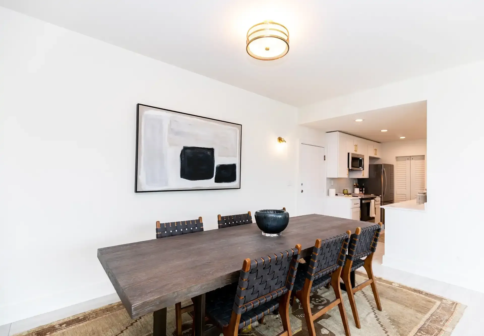 Dining room at Ilion Apartments in Marietta, GA.