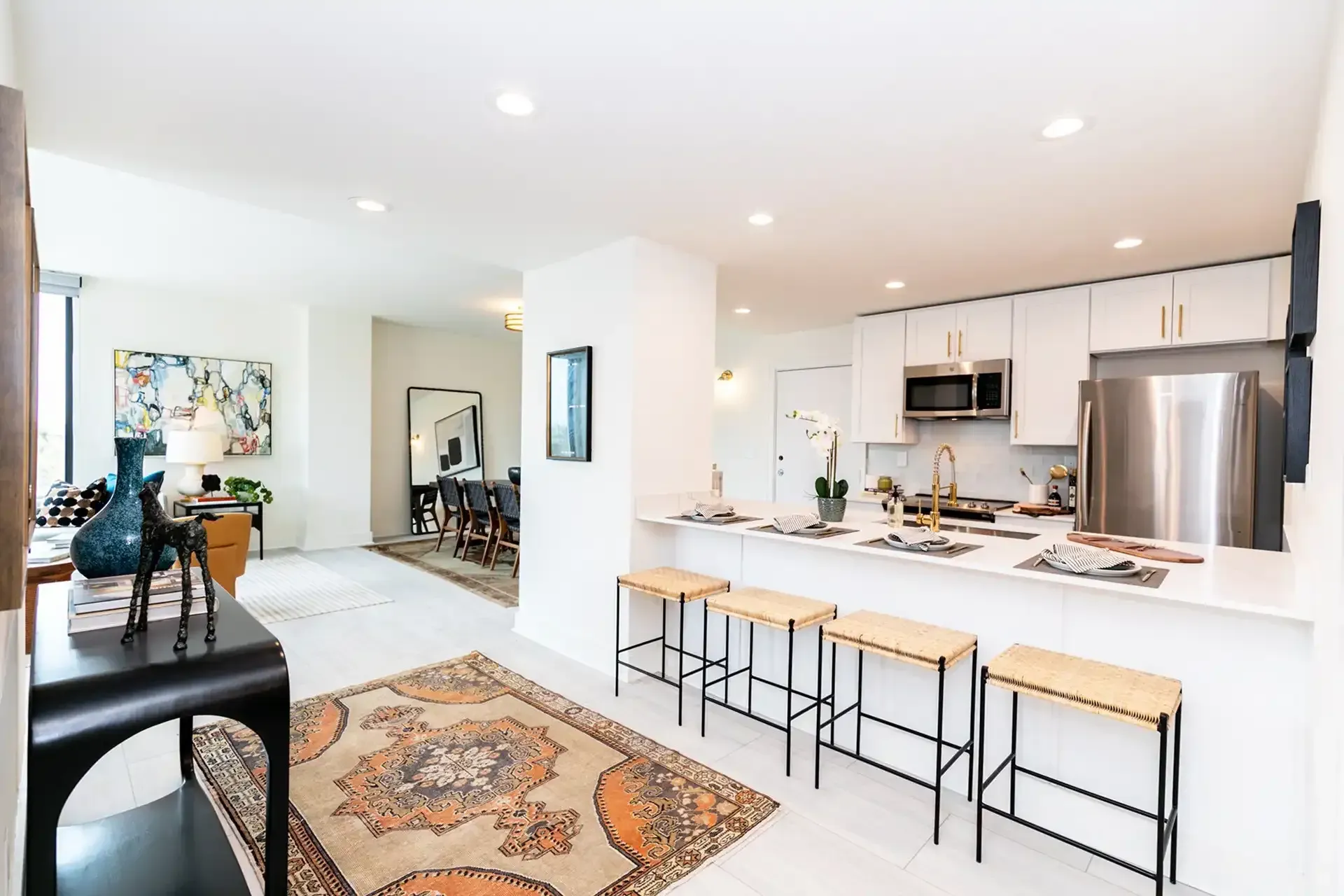 Kitchen and dining area at Ilion Apartments Marietta, GA