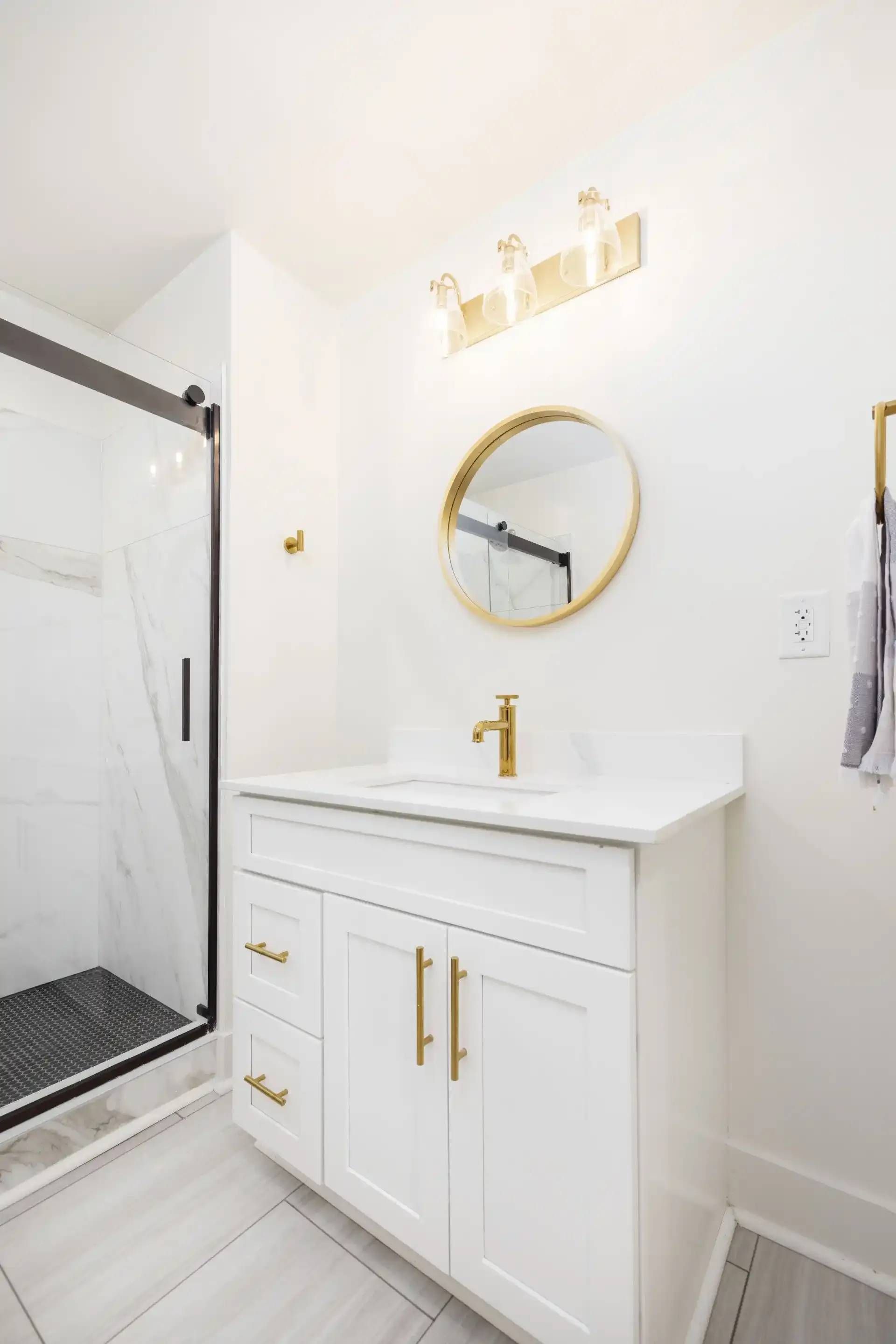 Full Bathroom at Ilion Apartments in Marietta, GA.