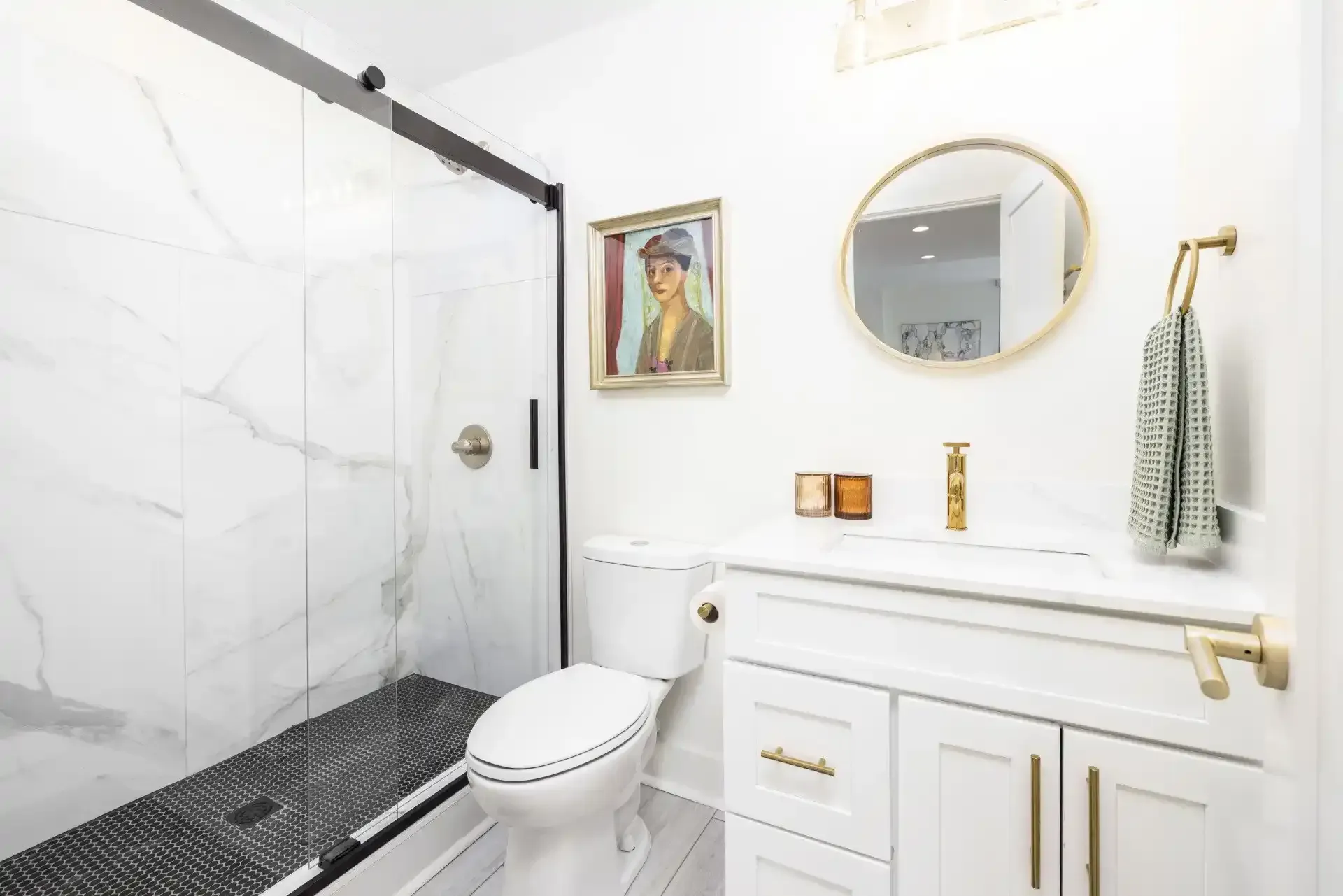 Full bathroom at Ilion Apartments in Marietta, GA.