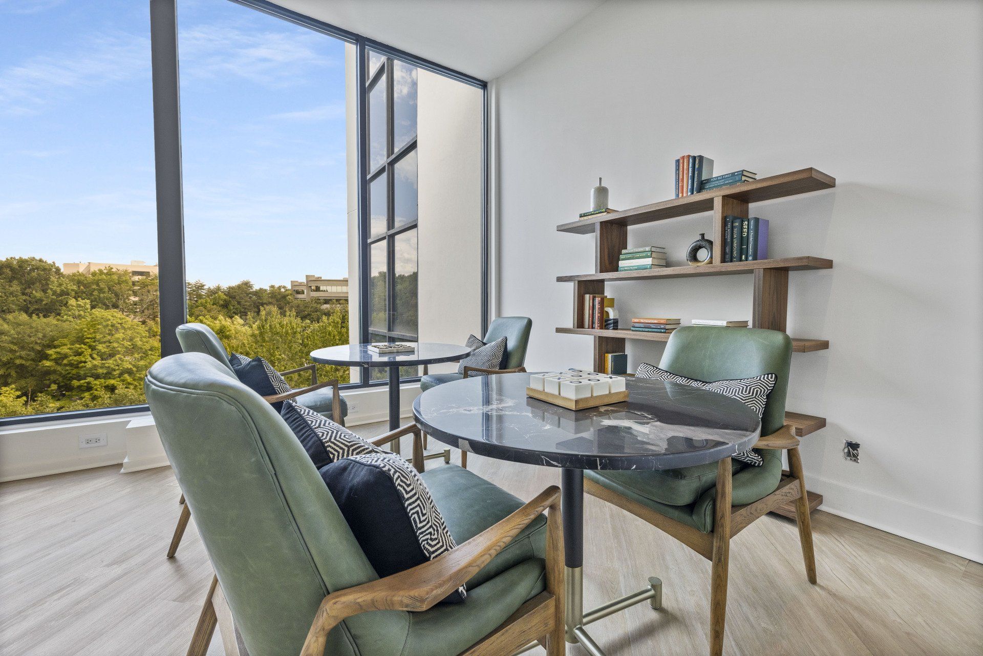 Luxury Apartments & Penthouses in Midtown Ilion Apartments