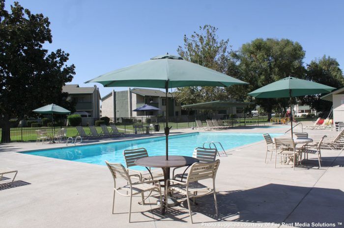 Parkwood Apartments Pool View