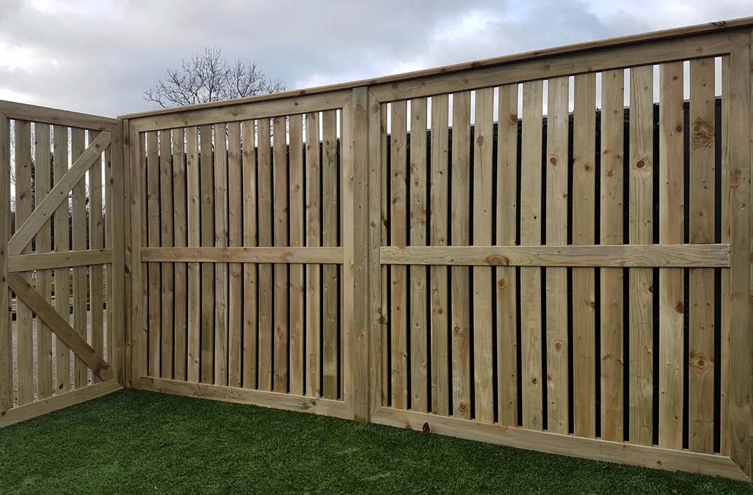 Lurig Panel & Gate Vertical