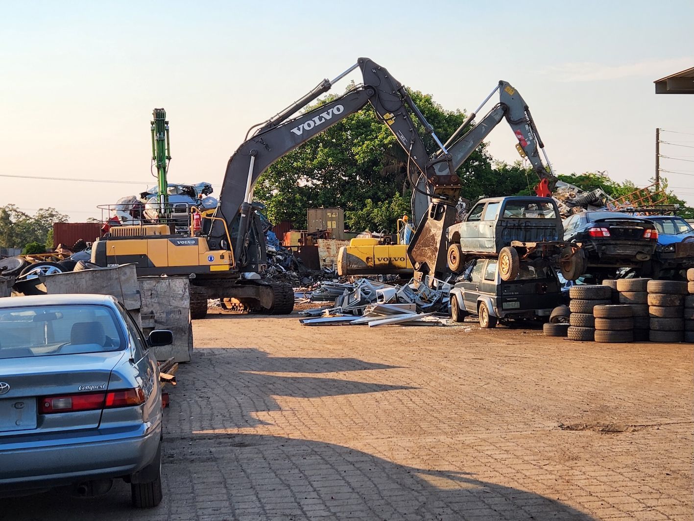 Bunch of Cars Are on a Junkyard — Maryborough Recycling in Maryborough, QLD