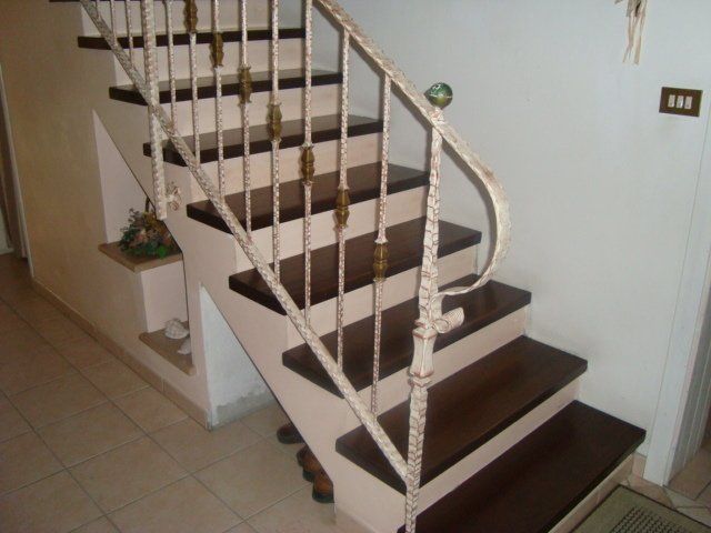 ringhiera di una scala interna