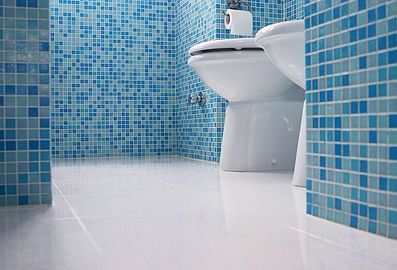Bathroom tiling work done by expert