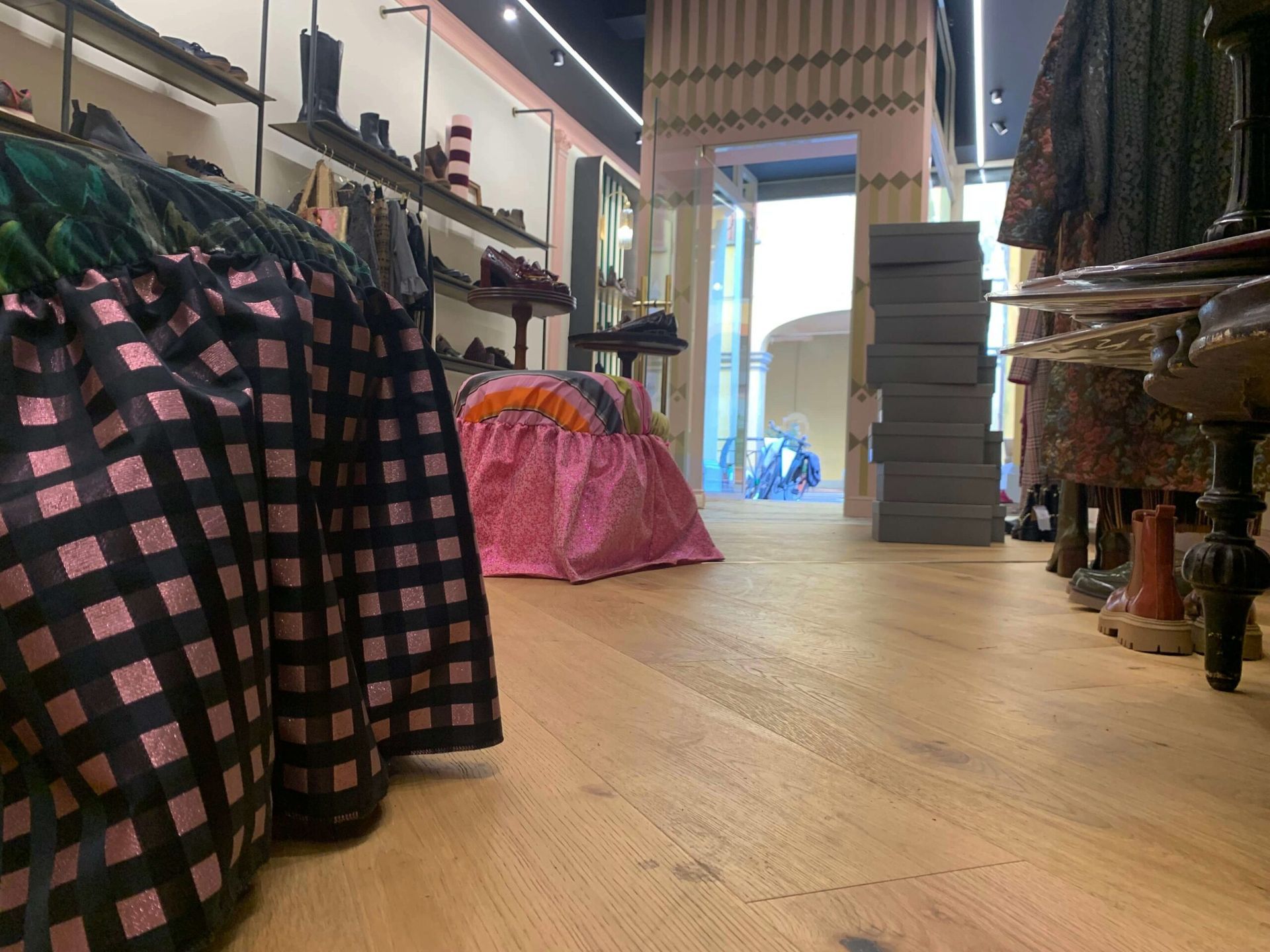 parquet spazio commerciale 01