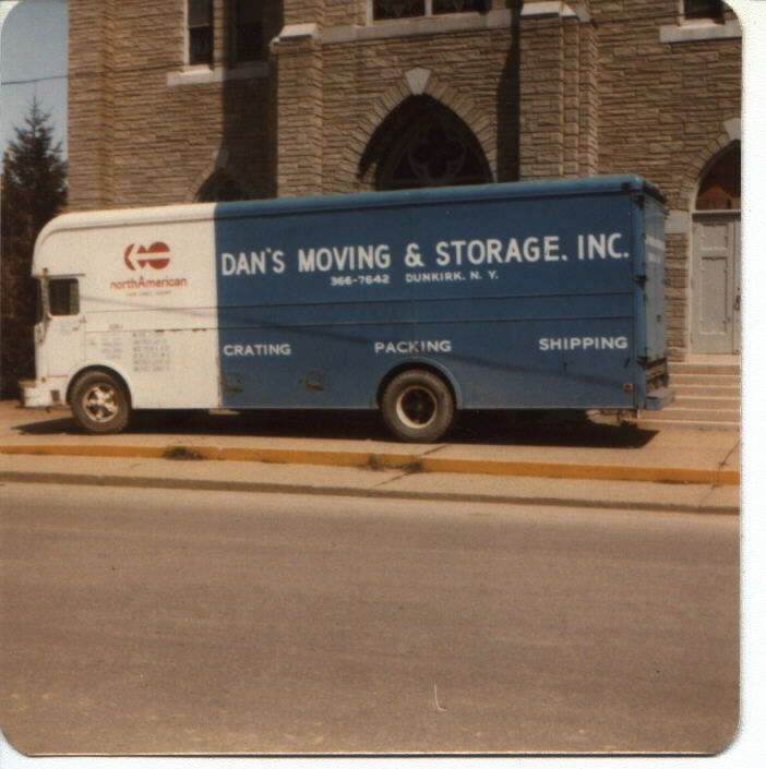 Local and Long-Distance Moving Truck