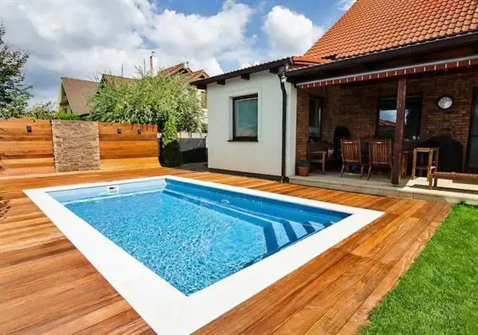 Keramikpool