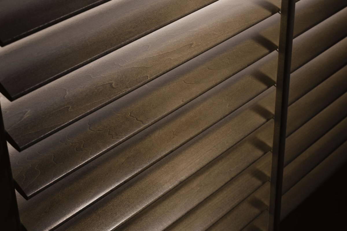 Hunter Douglas Heritance® Hardwood Shutters with genuine hardwood, impressive construction near Houston, Texas (TX)