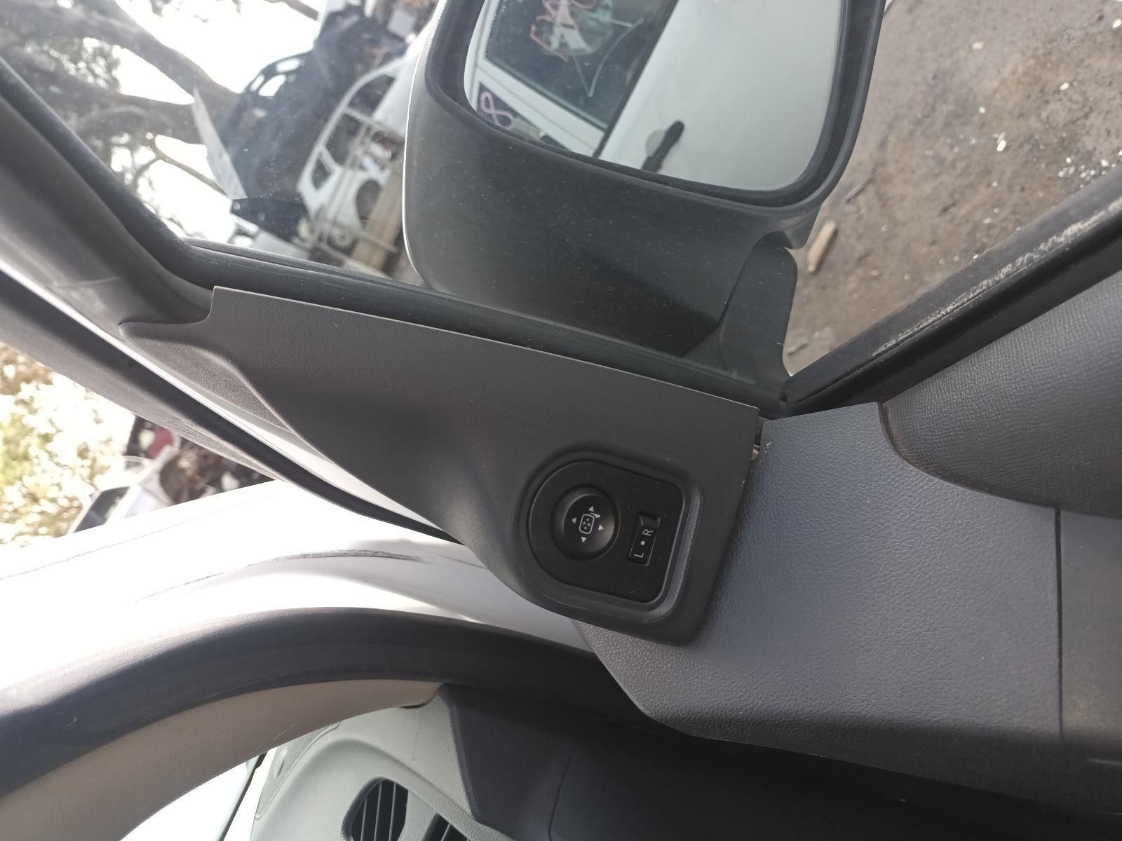 A Close Up of a Side View Mirror on a Car — South West 4WD Wreckers In Brisbane, QLD