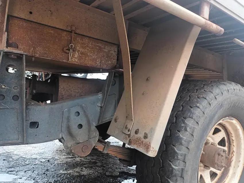 A Close Up of a Truck 's Fender and Tire — South West 4WD Wreckers In Brisbane, QLD