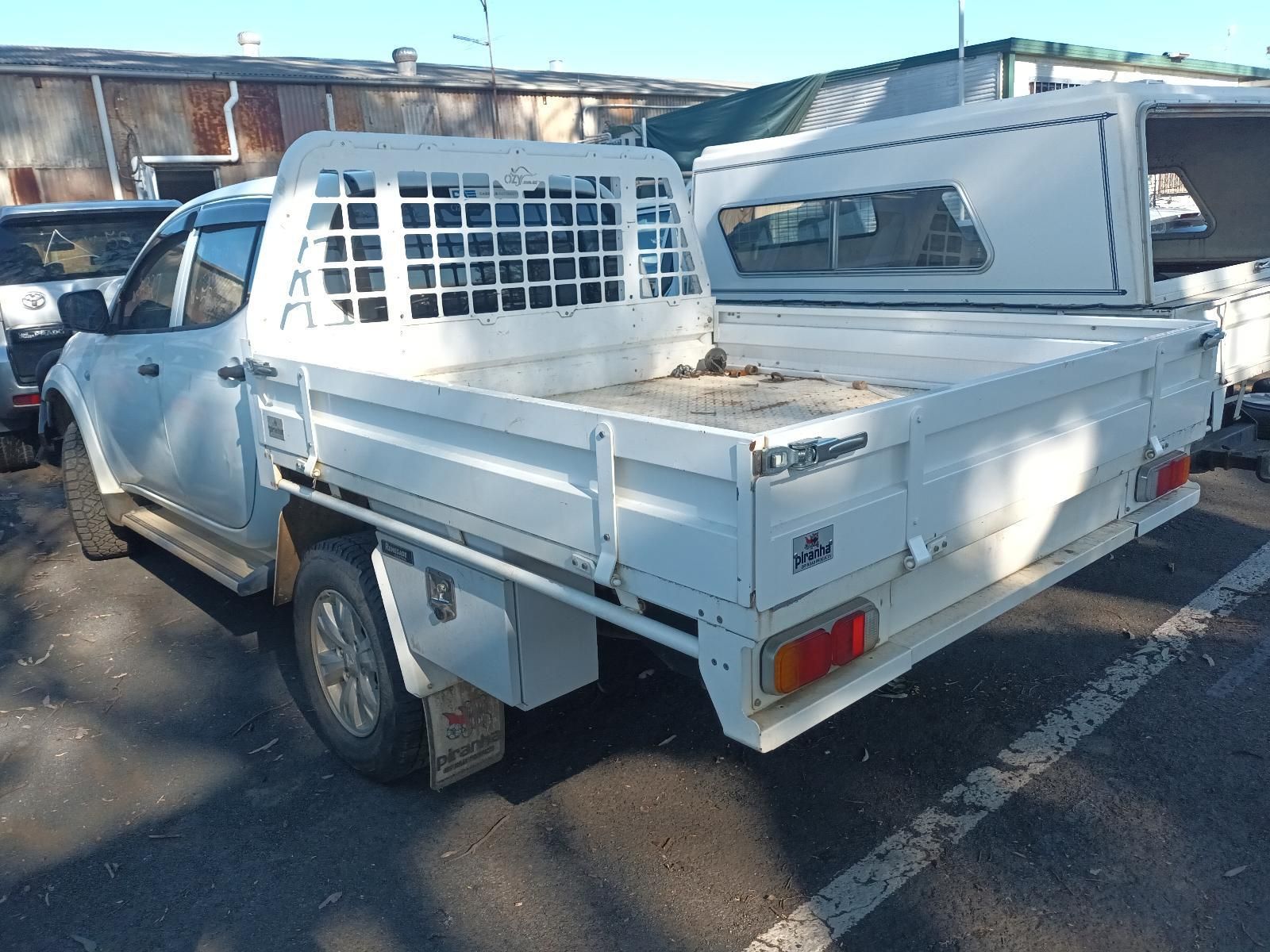 W-5327 MITSUBISHI TRITON MN GLX 4WD MANUAL DIESEL 4D56 DUAL CAB 2015