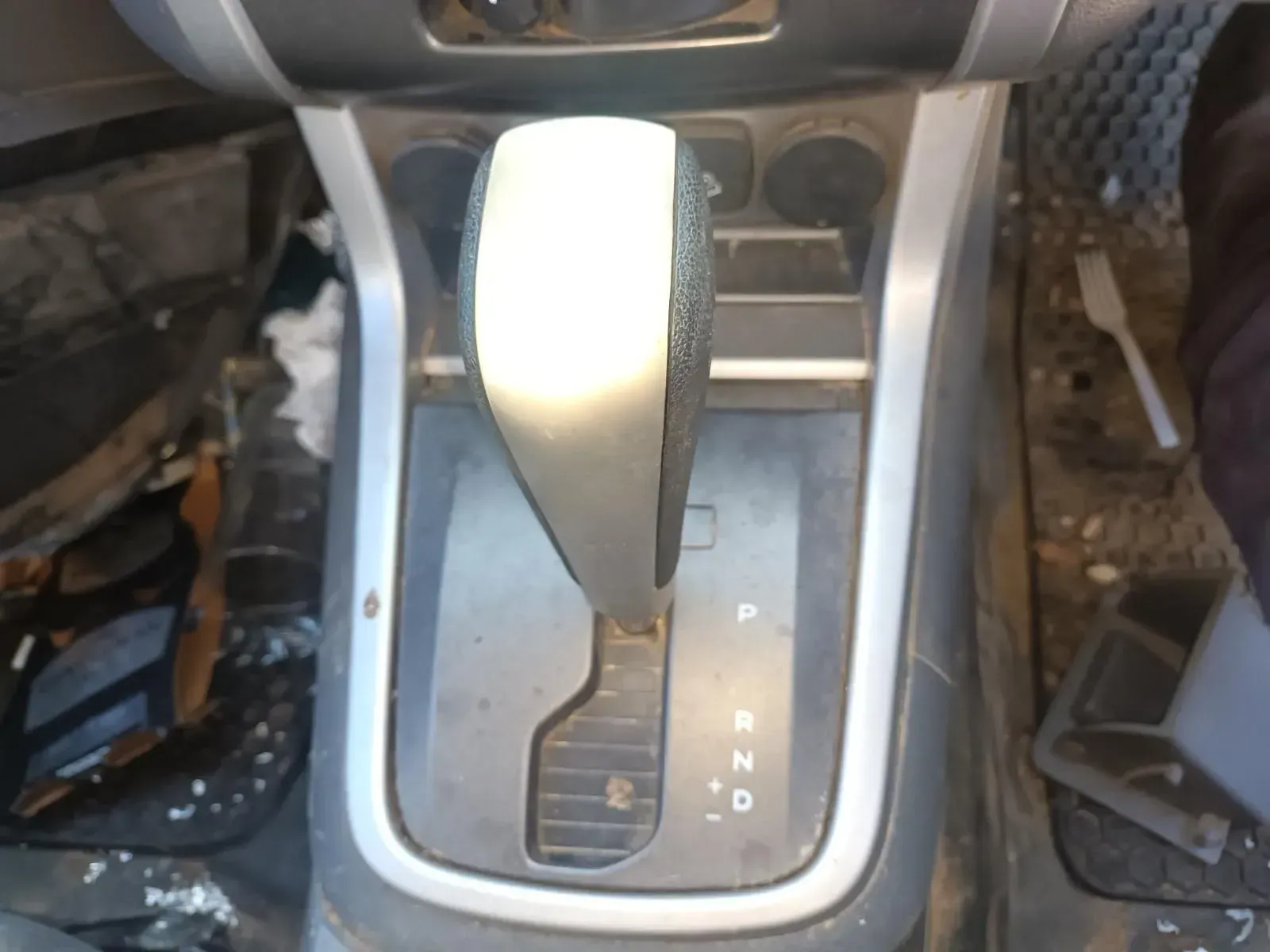 Car's Gear Shift Lever in the Center Console — South West 4WD Wreckers In Brisbane, QLD