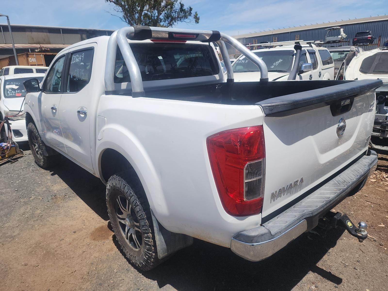 W-5375 NISSAN NAVARA NP300 D23 RX DUAL CAB AUTOMAIC 4WD DIESEL 2.3L TURBO 2015