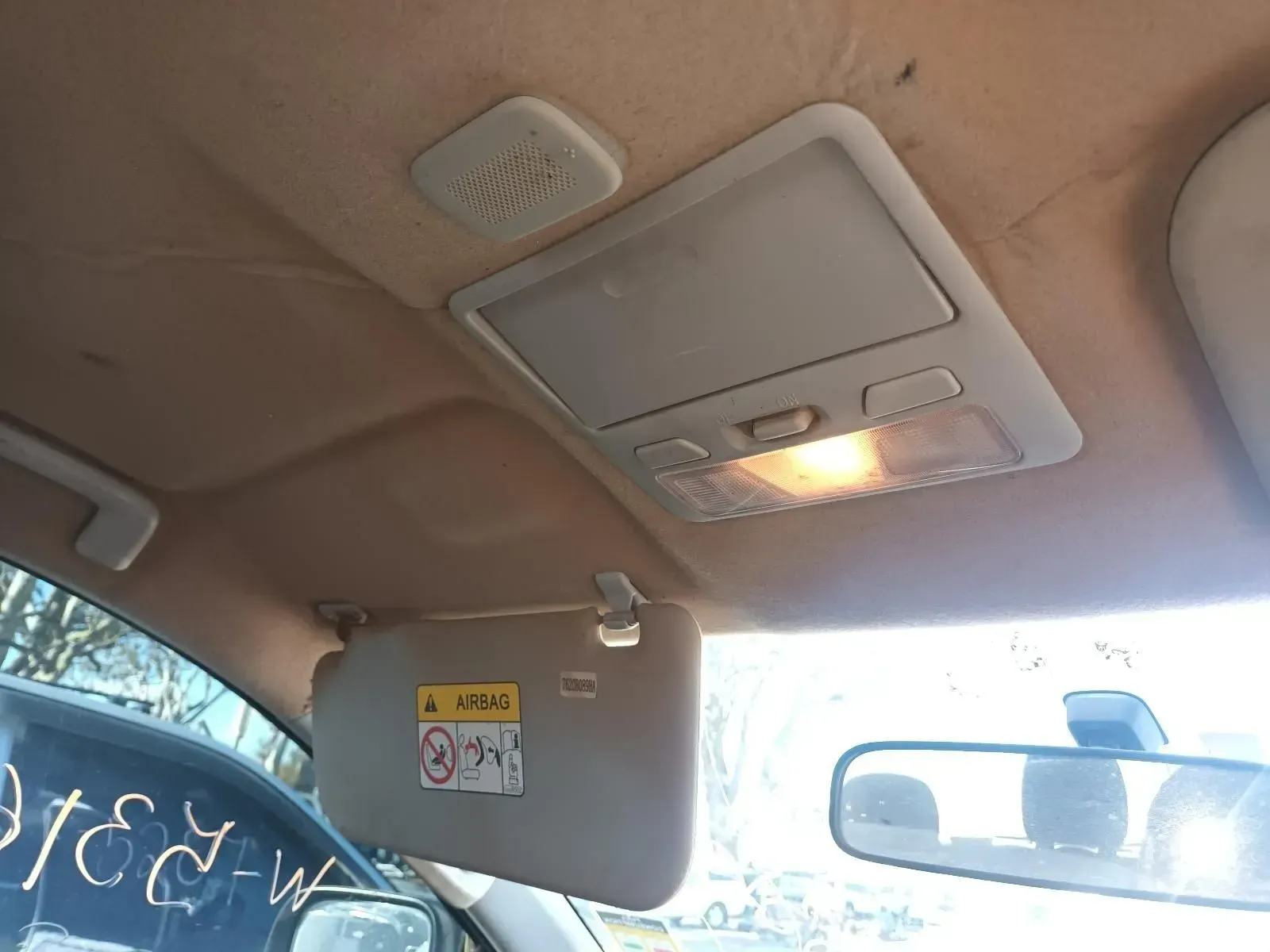 Interior Car View: Overhead Console With Light, Sun Visor, and Rearview Mirror — South West 4WD Wreckers In Brisbane, QLD