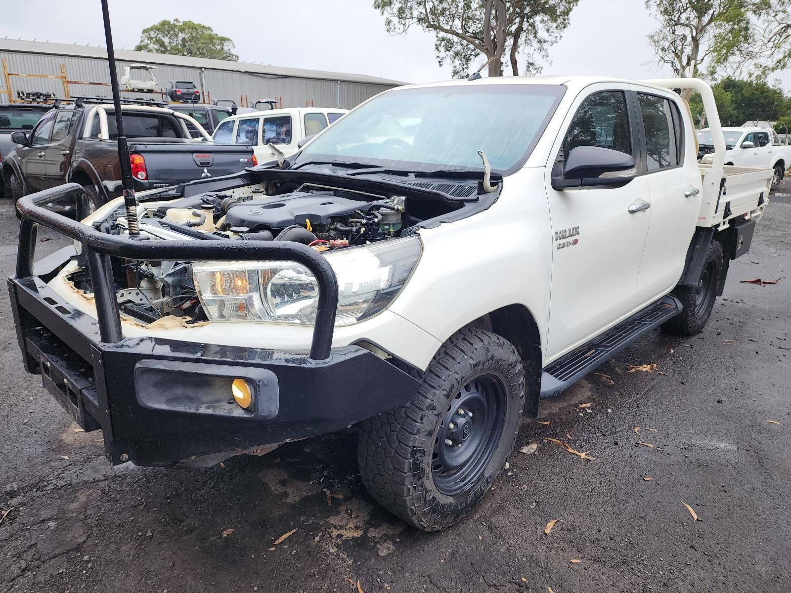W-5382 TOYOTA HILUX GUN126 SR DUAL CAB AUTOMATIC 4WD 2.8L DIESEL 2017