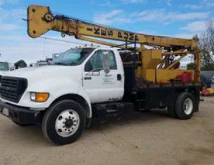 Smeal 10 Ton — Oxnard, CA — Ike's Pump & Drilling