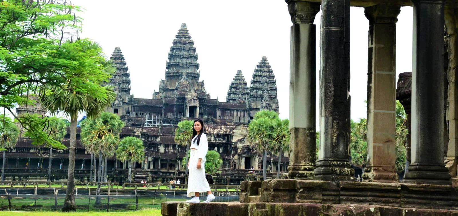 Private Angkor Wat 2 Days Tour for All Highlight Angkor Temples with watch sunset