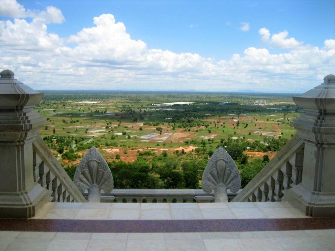 Oudong Mountain and Phnom Baset Private Day Tour from Phnom Penh