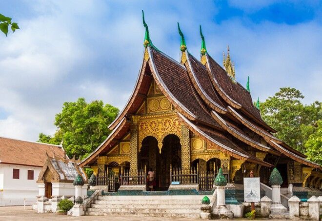 6 Days Laos from Laung Prabang to Vang Vieng and Vientiane