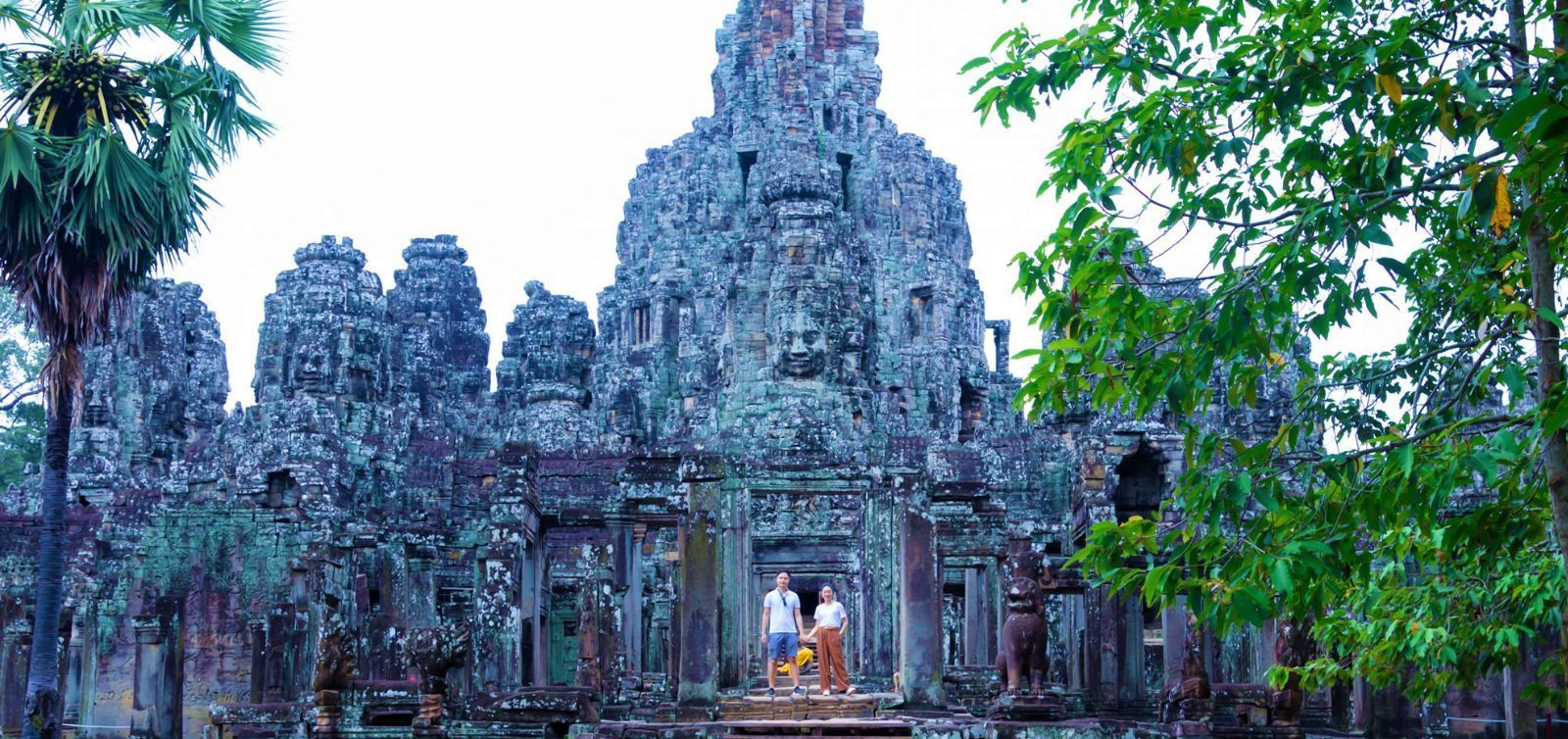 Private Angkor Wat 2 Days Tour for All Highlight Angkor Temples with watch sunset