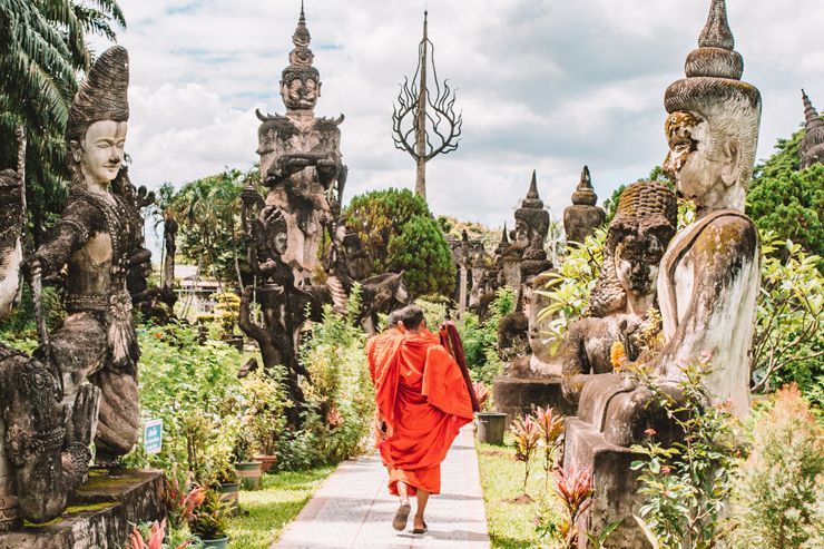 Laos 7 Days tour from Vientiane to Vang Vieng and Luang Prabang