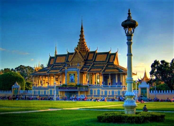 Private Phnom Penh 2 Days Tour to Explore All Highlight Places