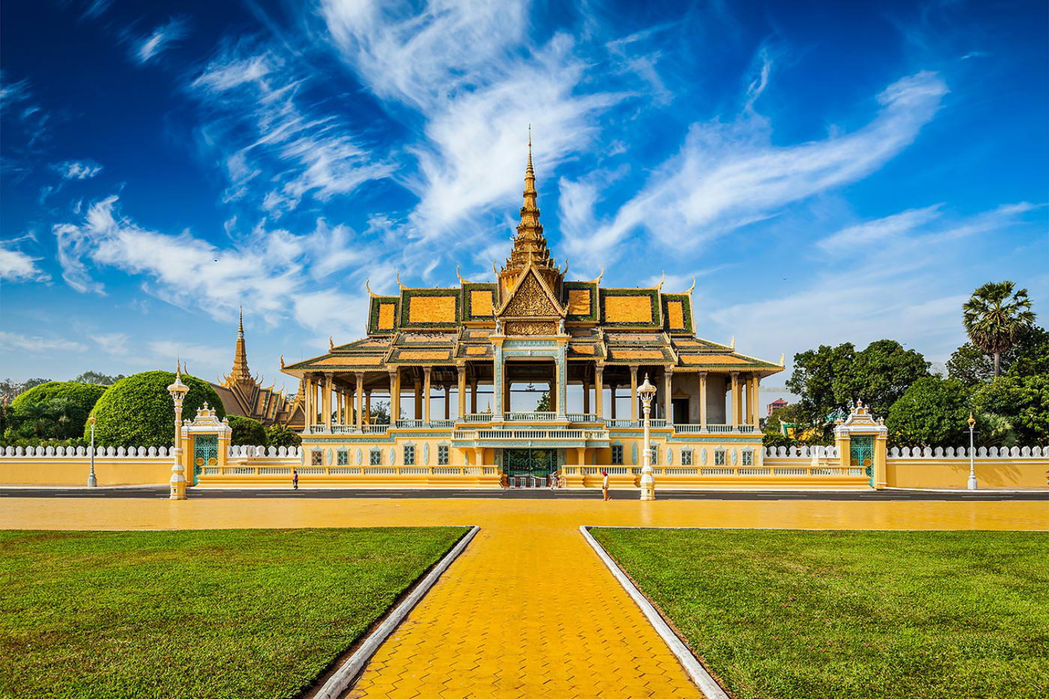 Exploring Phnom Penh: A Guide to the City's Must-Visit Attractions