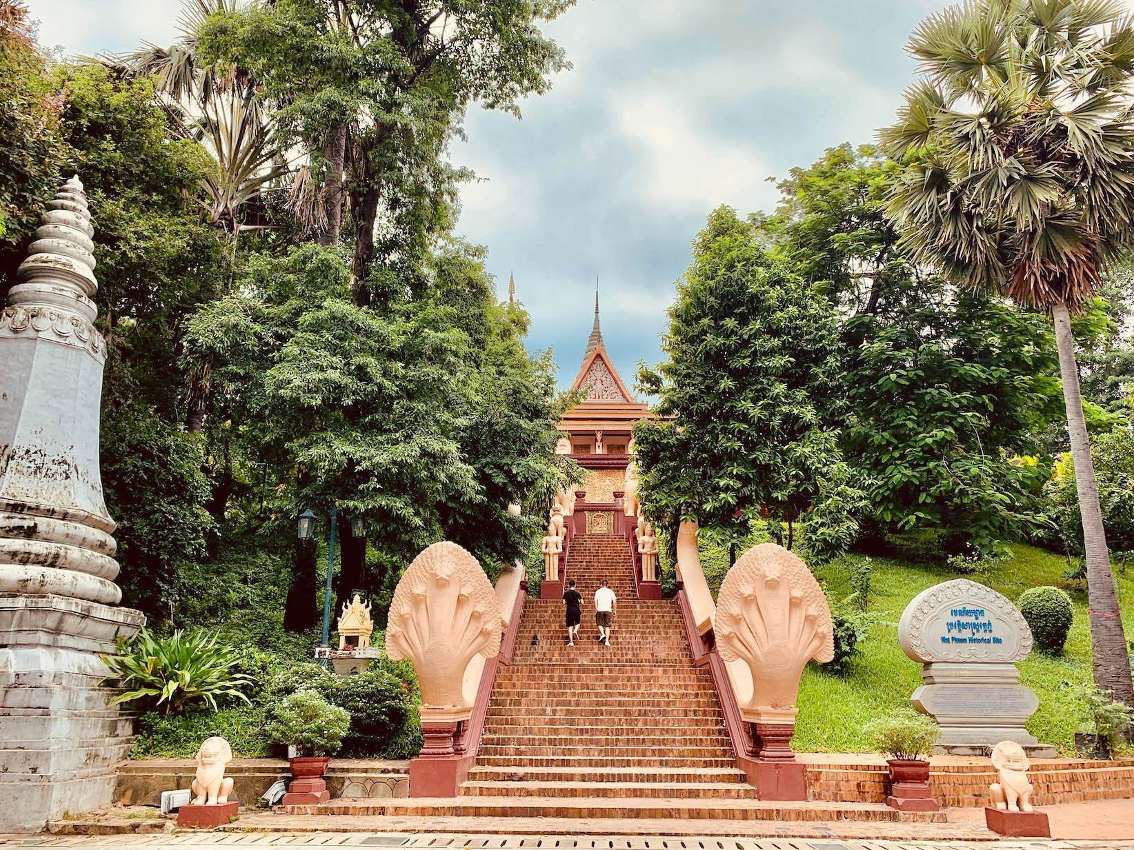 Private Phnom Penh 2 Days Tour to Explore All Highlight Places