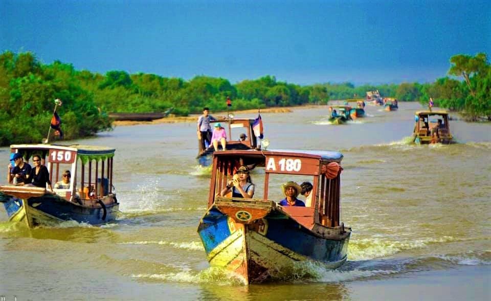 Private Siem Reap 2-day tour exploring Angkor temples and the floating village at Tonle Sap Lake with a local expert guide.