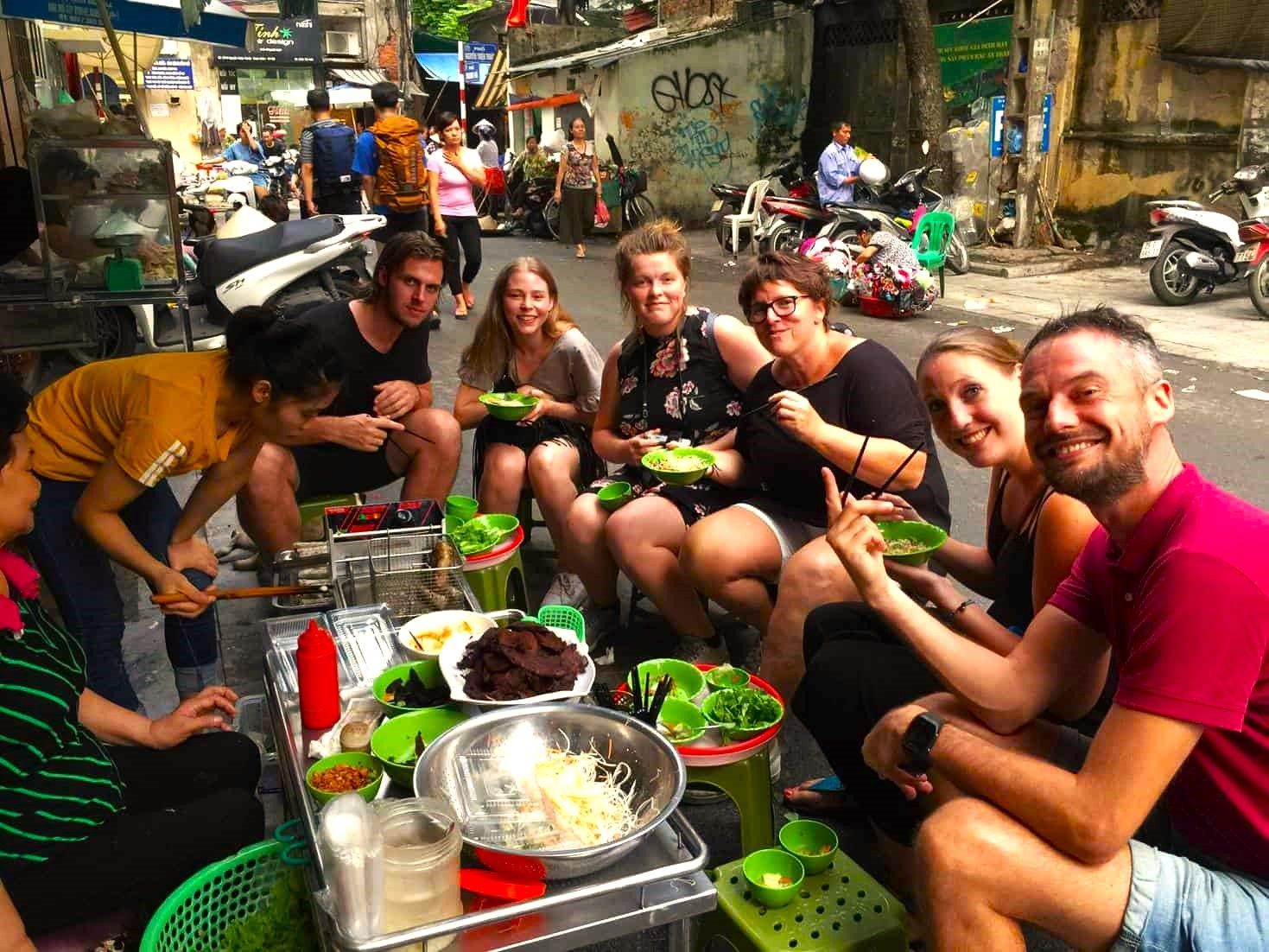 Siem Reap Street Foods Tour by Tuk-Tuk with Personal Guide 