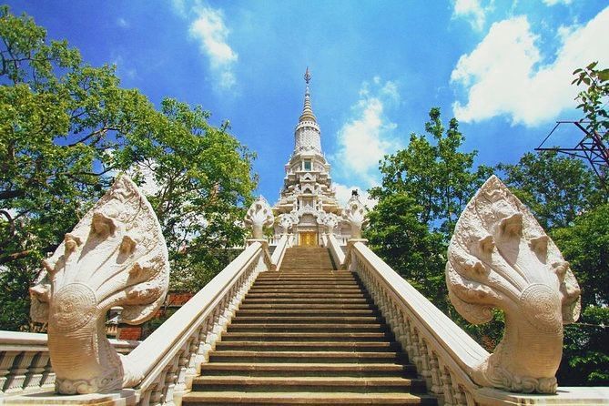 Private Phnom Penh 2 Days Tour to Explore All Highlight Places