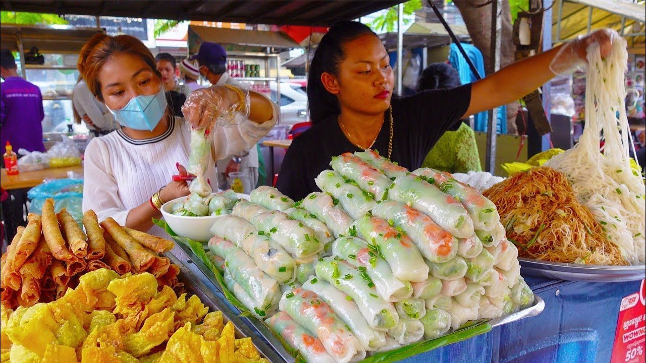 Siem Reap Street Foods Tour by Tuk-Tuk with Personal Guide 