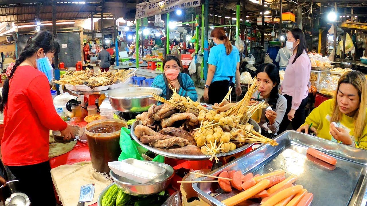 Siem Reap Street Foods Tour by Tuk-Tuk with Personal Guide 