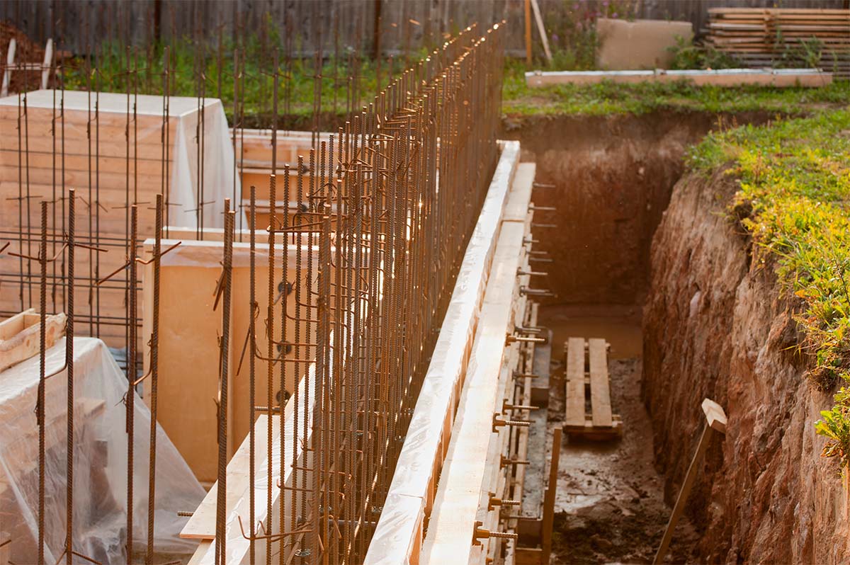 Construction Of A Concrete Retaining Wall
