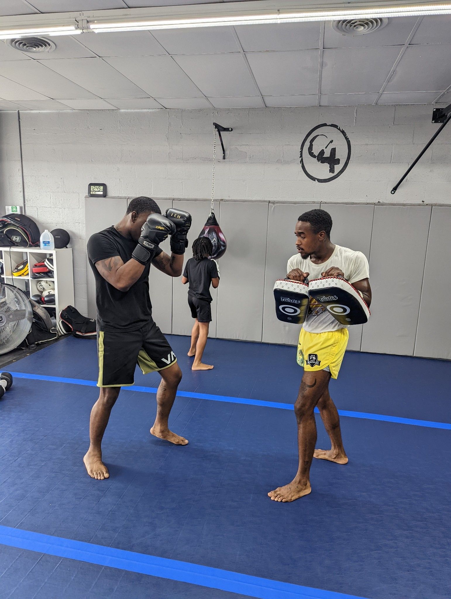 The word placeholder is on a gray background.