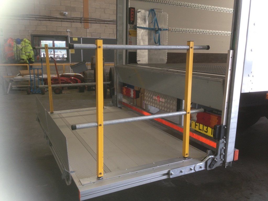 Tail lift repairs and services 3