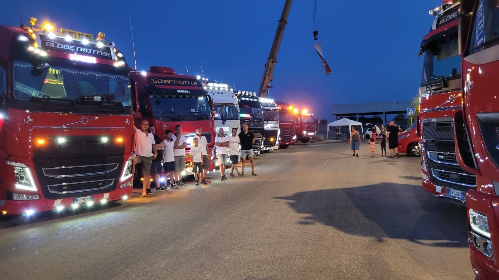 serie di mezzi per autotrasporto