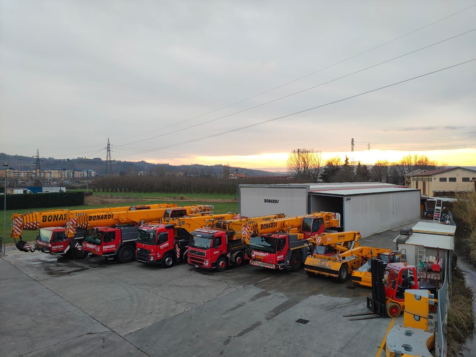 Noleggio Autogru a  Cuneo