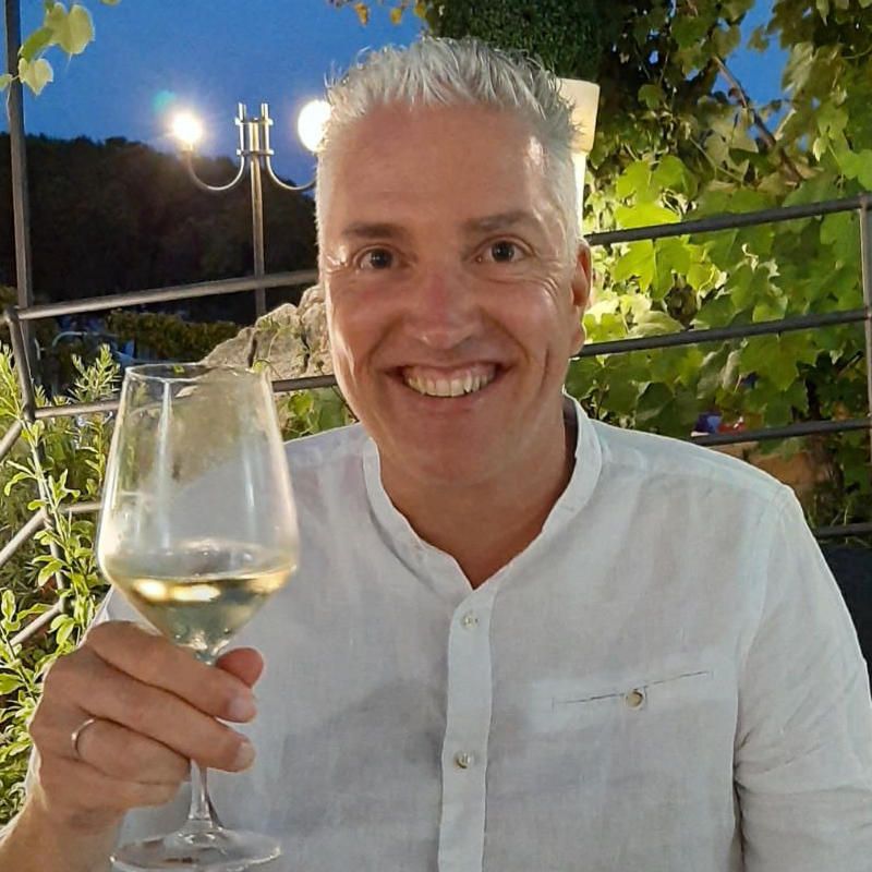 Author Dennis Woudt (tasting Italian wine...)