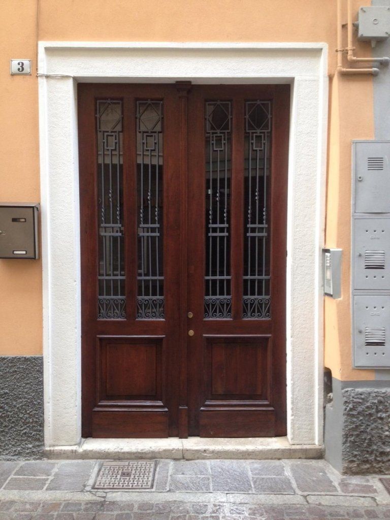 porta esterna anticata