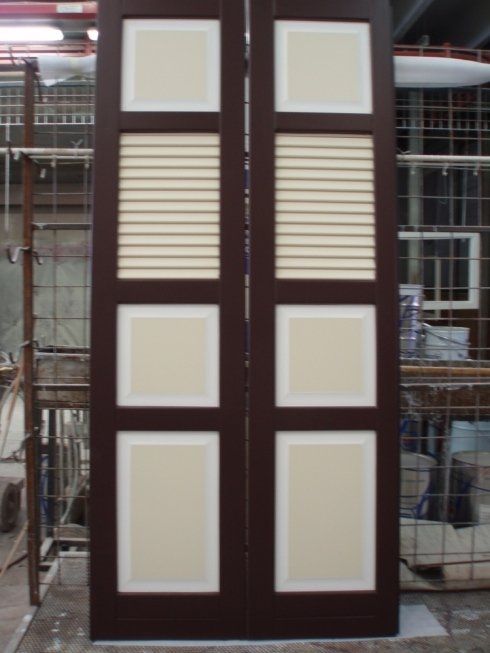 Laccatura beige e successivo rivestimento delle parti beige