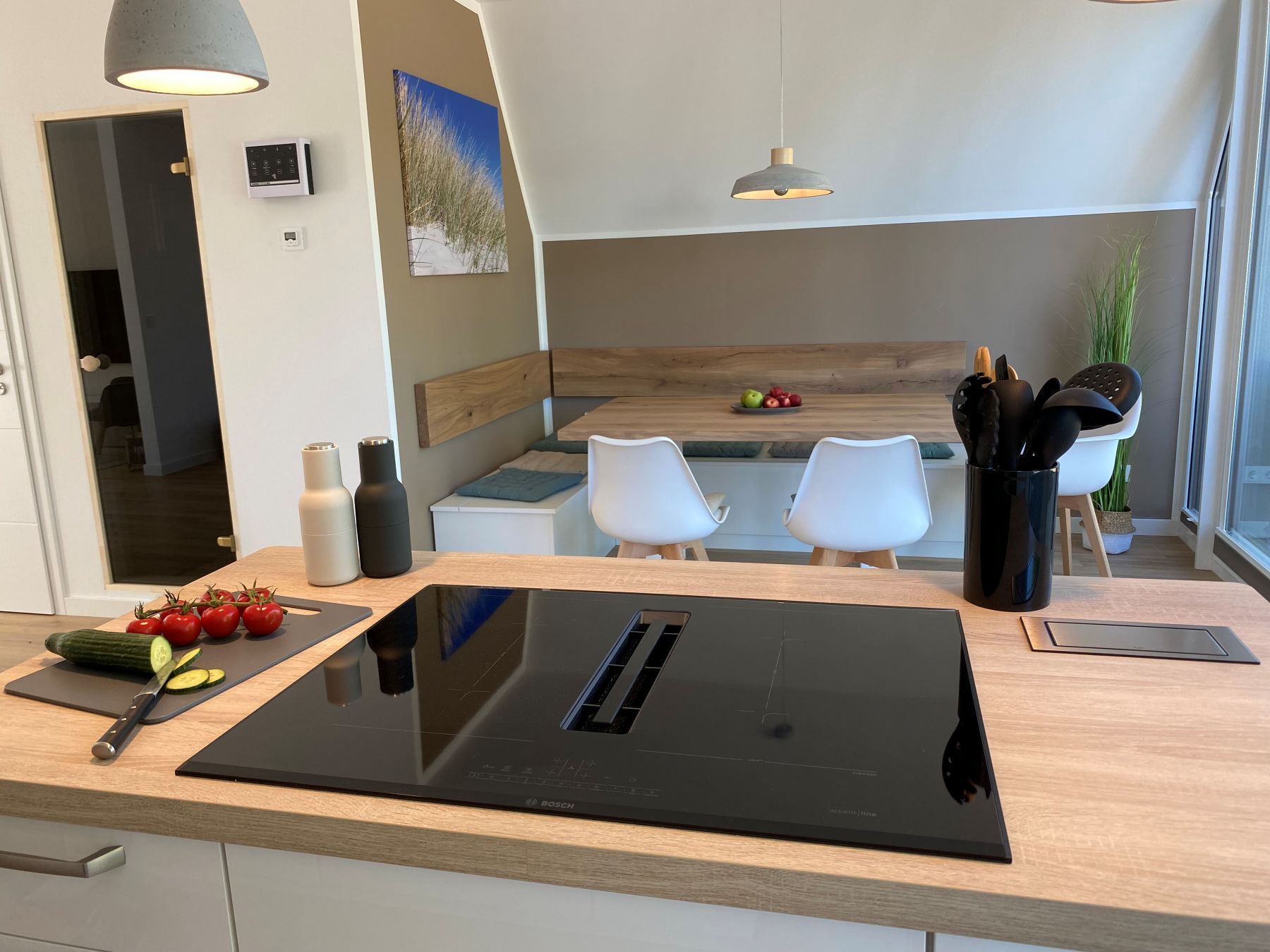 Moderne Küche mit Sitzecke