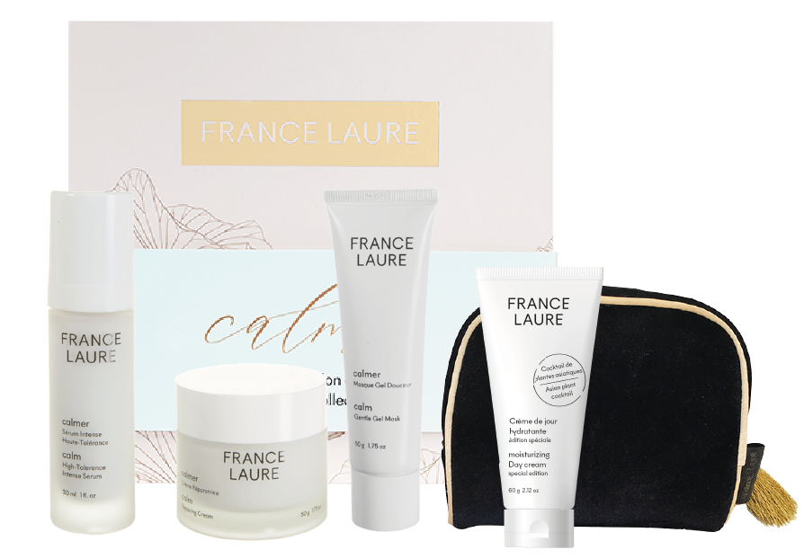 Une boîte remplie d'une variété de produits cosmétiques et une trousse à cosmétiques.