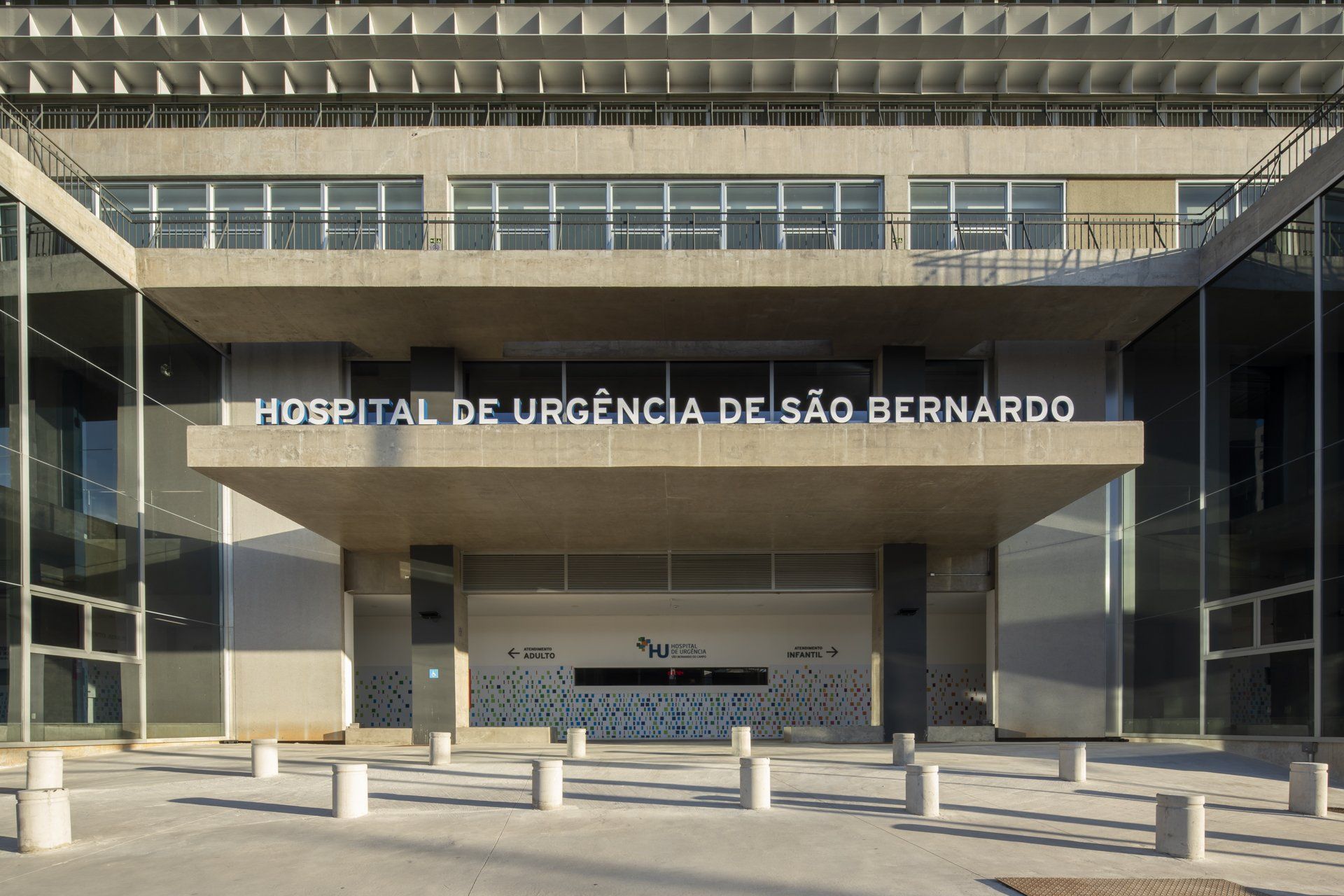 The entrance to the hospital de urgencia de sao bernardo