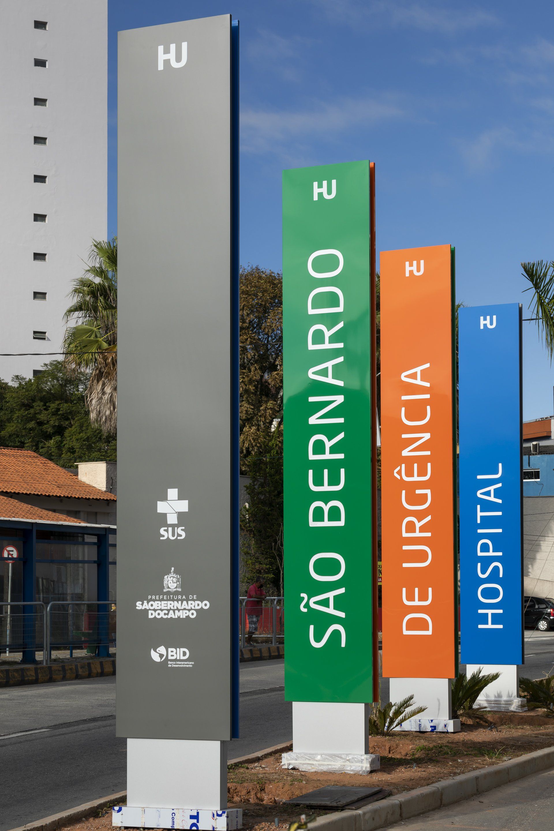 Uma placa de hospital que diz São Bernardo