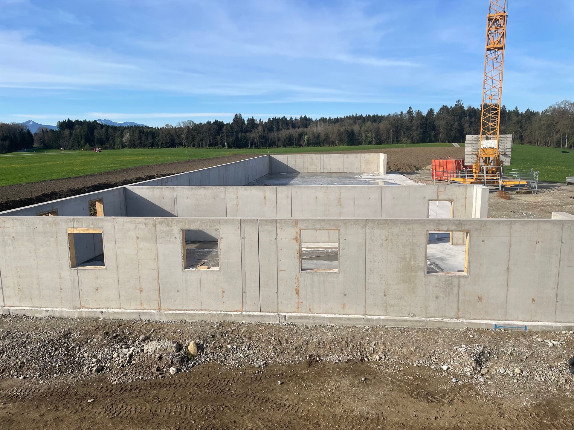 landwirtschaftliche Maschinen -und Lagerhalle